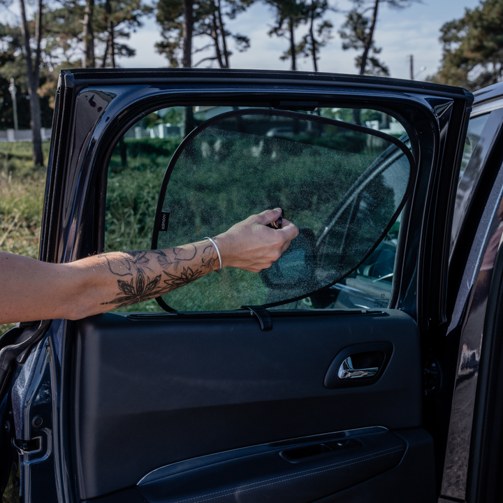 Ezimoov Sun Stoppers suction to car window to block children and babies from the sun