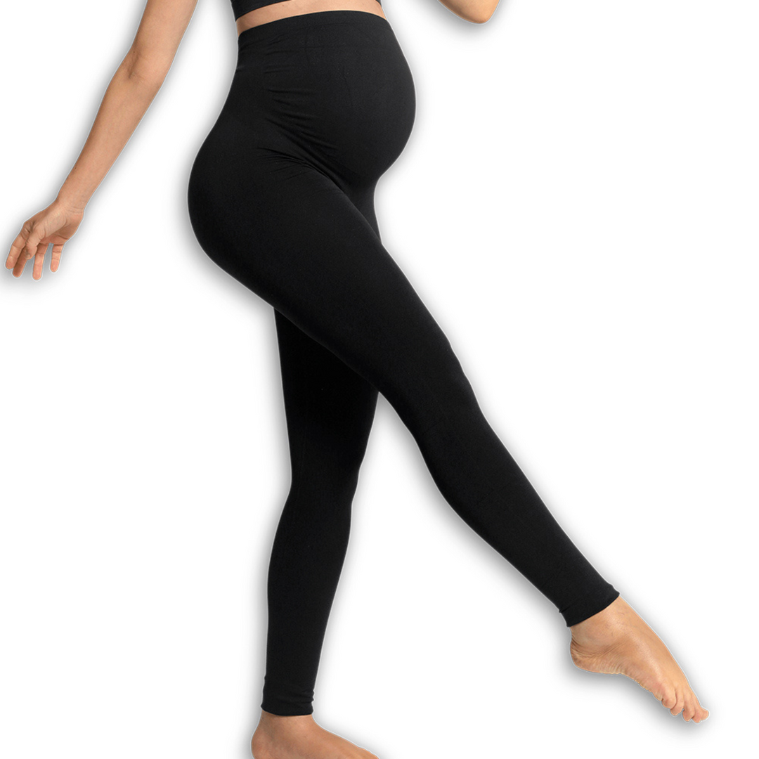 This is a modelled shot of the Carriwell seamless maternity support leggings.