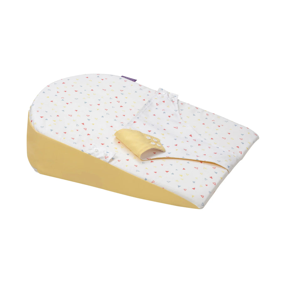 levaMama ClevaFoam Reflux Wedge Elevated Support — premium breathable baby sleep positioner designed to reduce reflux, congestion, and colic, providing gentle elevation and comfort for newborns and infants.