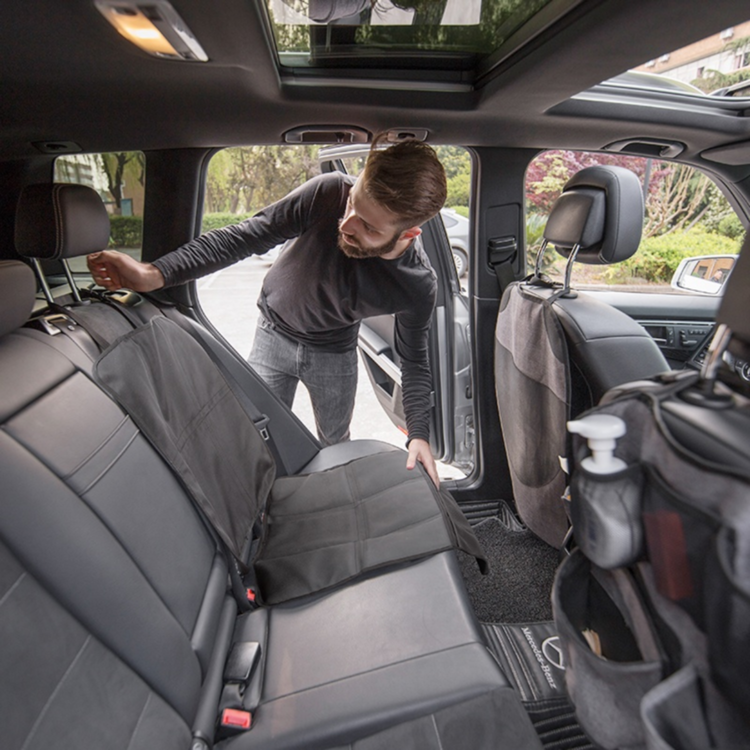Mercedes benz sales car seat installation