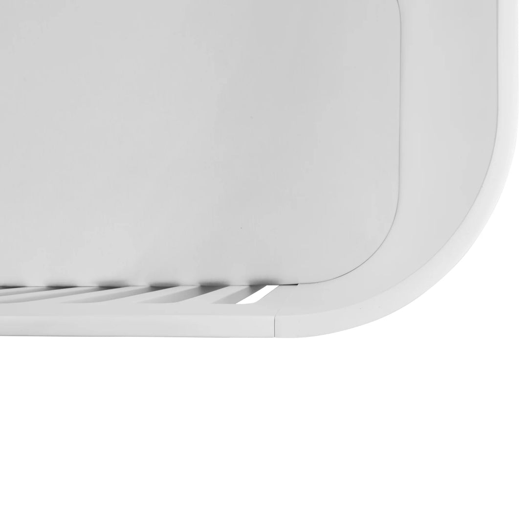 Close-up of the curved contoured edge of the Serena cot.