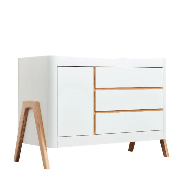 Gaia Baby Hera dresser in Scandi white and natural wood, modern three-drawer nursery dresser with minimalist Scandinavian design and solid wooden legs.