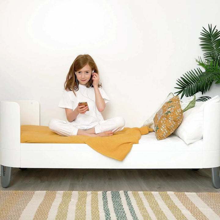 Gaia Baby | Serena Cot Bed (Silver Legs) with Mattress