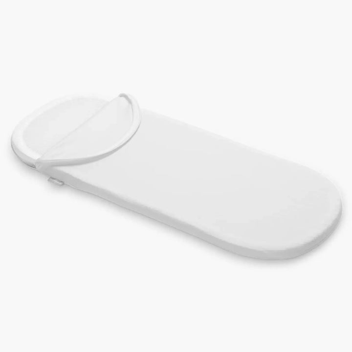 UPPAbaby Carrycot V3 white mattress cover, opened to show breathable insert