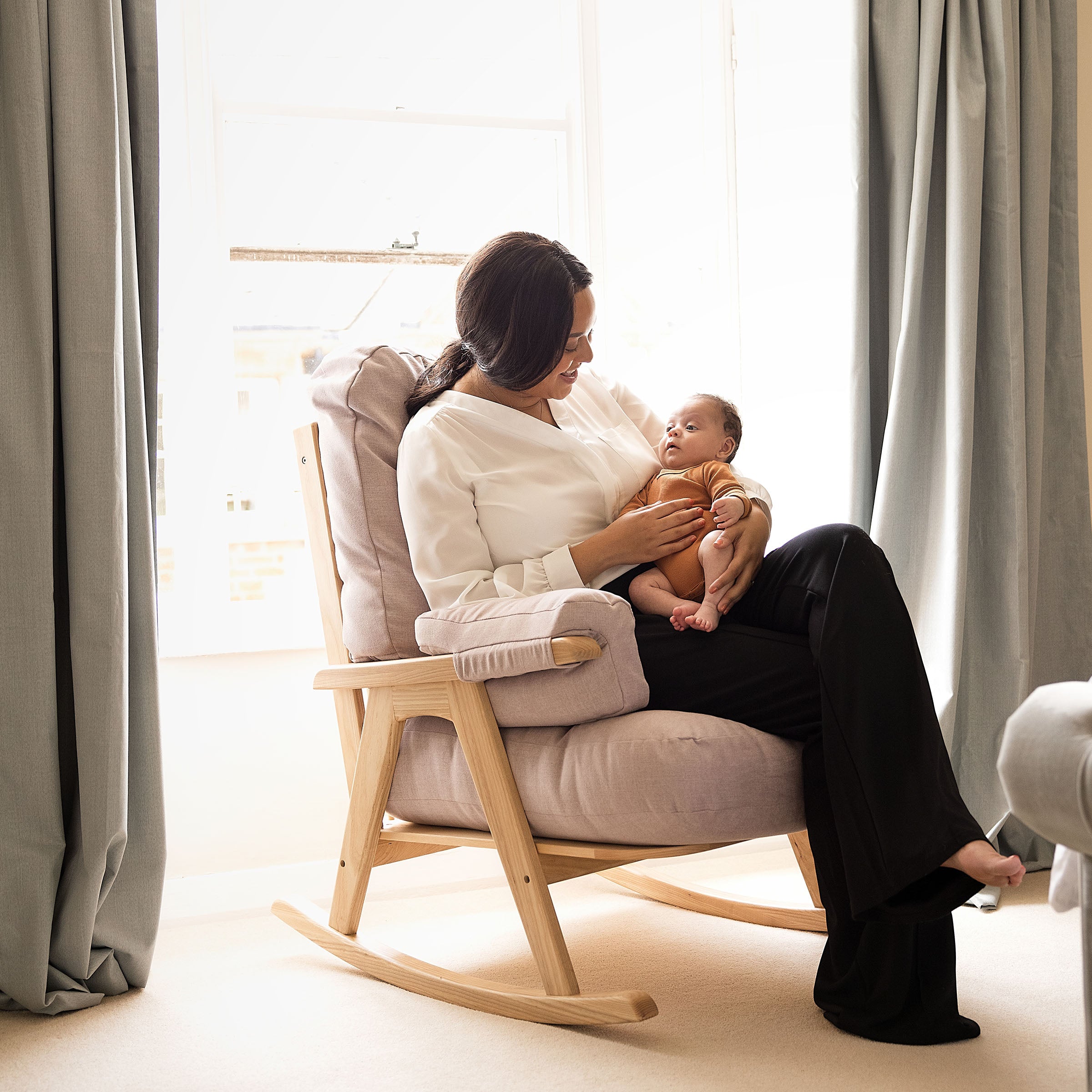 Baby nursing clearance chair